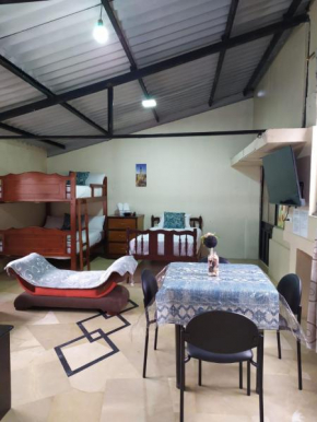APARTAMENTO ESTUDIO - COMPLETO Y MUY BIEN UBICADO